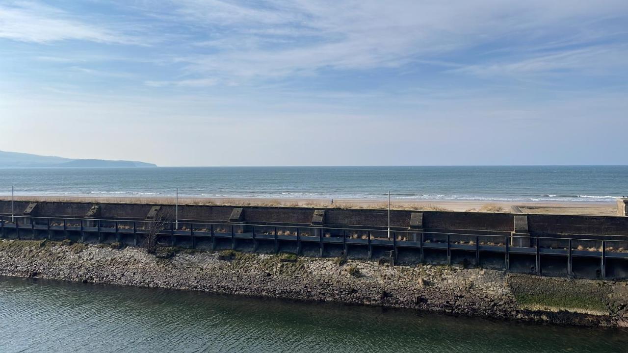 The Marine - Balcony - Beach View - Coorie Doon Stays Ayr Esterno foto